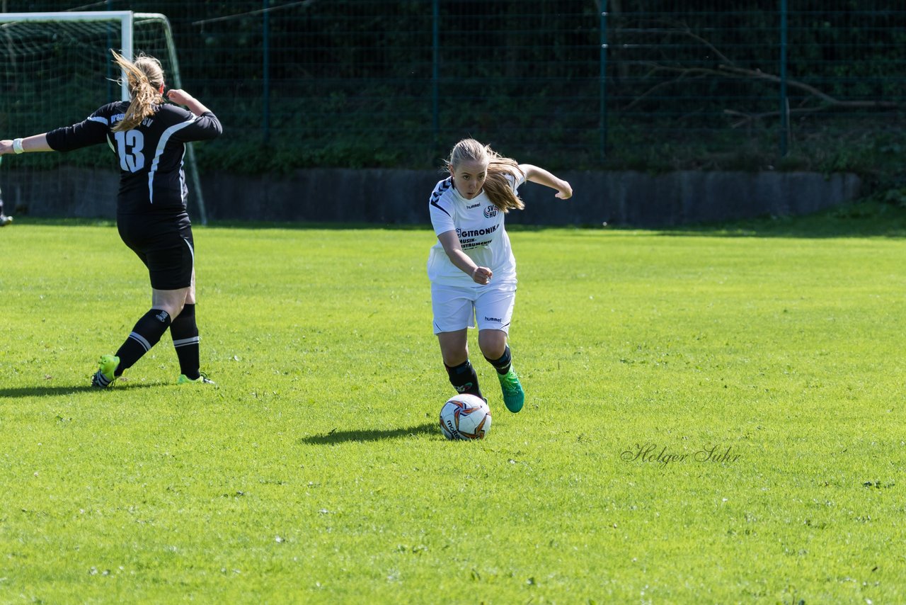 Bild 133 - Frauen SV Henstedt Ulzburg 3 - Bramfeld 3 : Ergebnis: 5:1